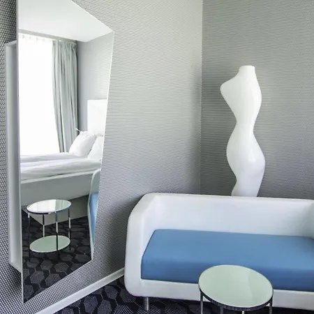 Magic Xhibition - Self-service-hotel Hotel