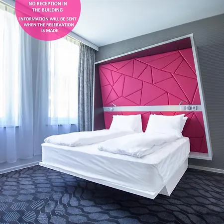 Hotel Prize By Radisson, Xhibition
