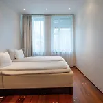 Prize By Radisson, Xhibition Отель